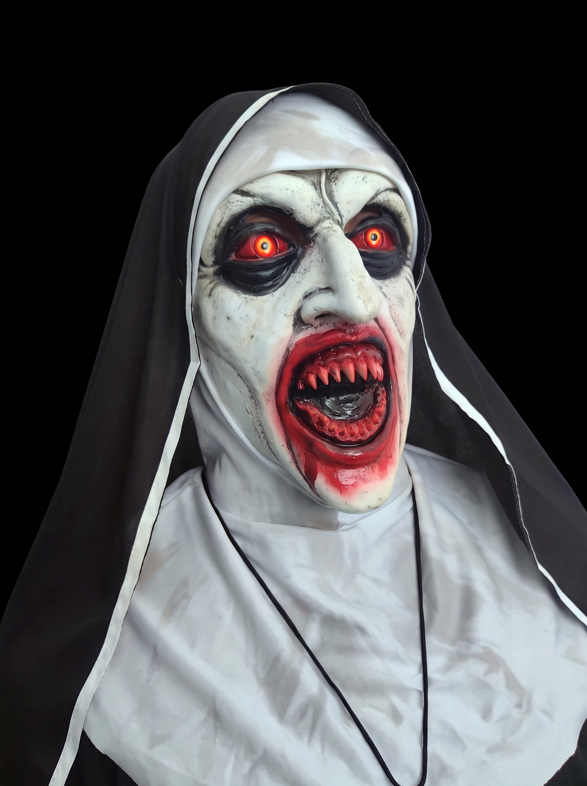Non masker (The Nun)